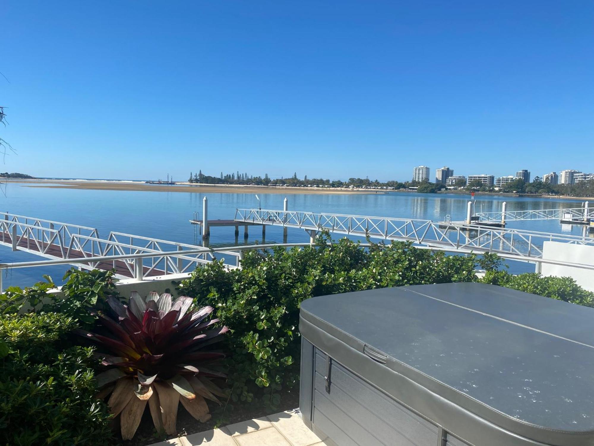 ماروتشيدور Waves Maroochy River المظهر الخارجي الصورة